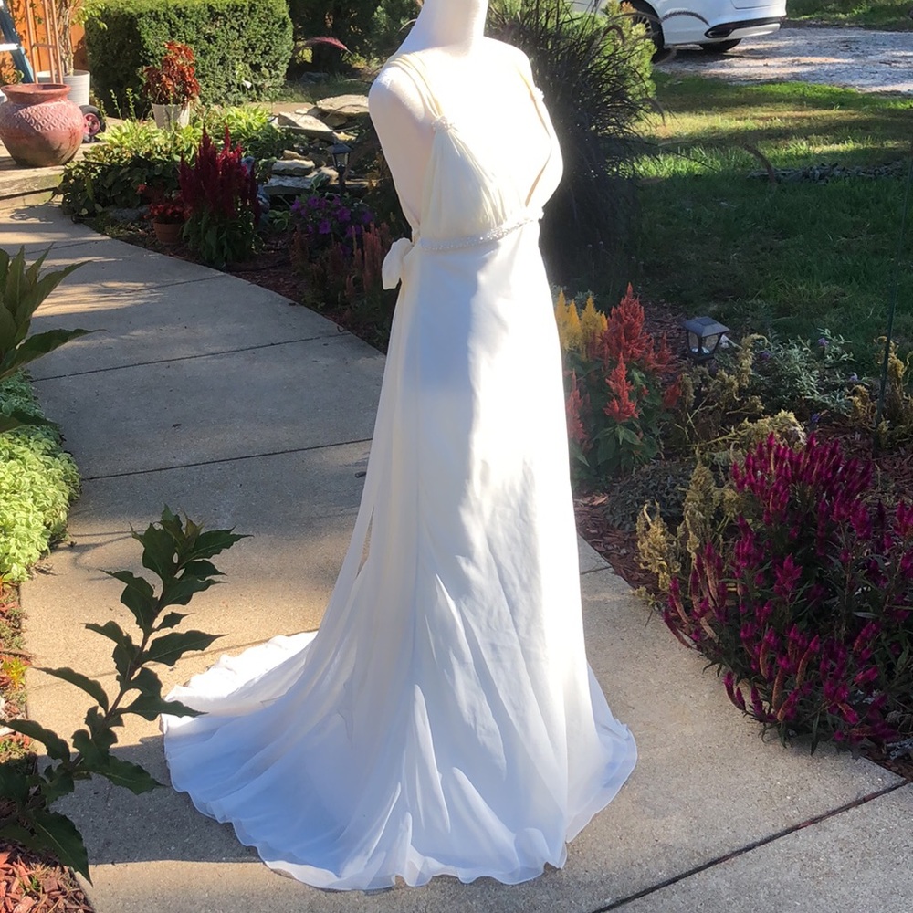 NWT David’s Bridal Galina Wedding Dress - Picture 4 of 16